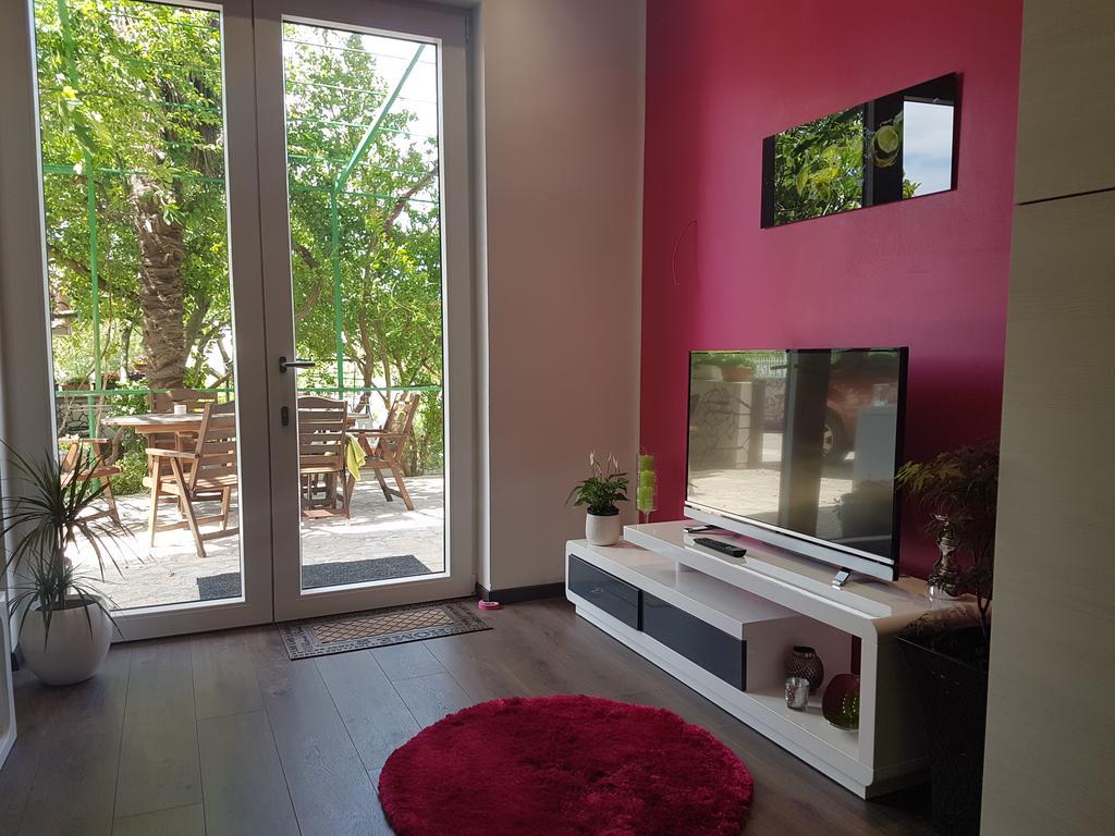 שיבניק Apartment Adis מראה חיצוני תמונה